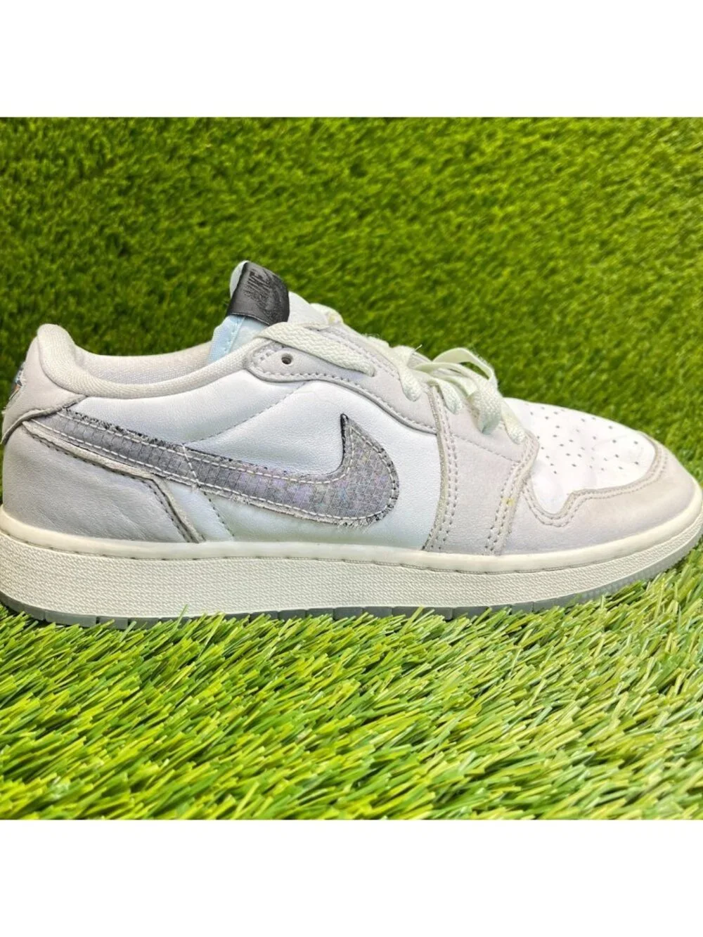 Nike Air Jordan 1 Retro Low OG Boys Size 6.5Y White Gray Athletic Shoes Sneakers